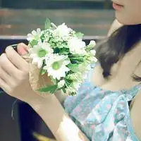 谁有qq意境头像女多发几个