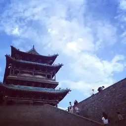 秋风落叶,飘过平遥