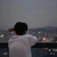 孤独寂寞男生头像寂寞孤独伤心男生头像