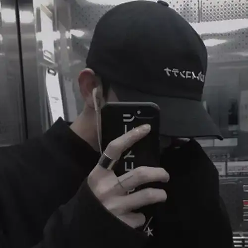 给他发个消息,马上把对话框删掉
