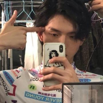 又丧又酷的头像男生大全丧丧的颓废男头像2020