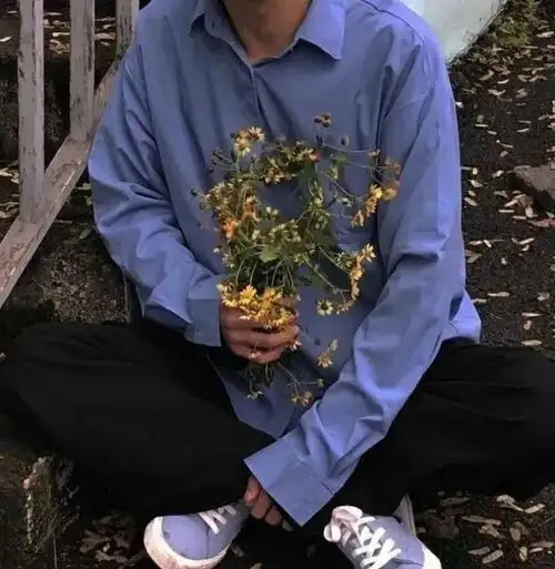 头像头像男生帅气背影蓝球,一个人越炫耀什么证明她越缺少什么腾讯新闻