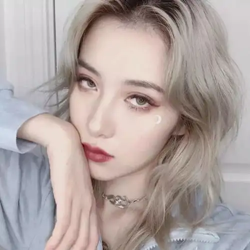 头像先说爱的先不爱,后动心的不死心