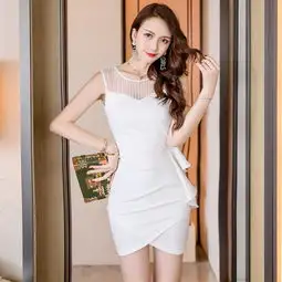 屁股大的女人,穿衣不好看贴身包臀裙,杨柳腰小翘臀,妩媚撩人