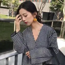 韩系个性女生微信头像超拽冷漠酒比男人好只伤身不伤心
