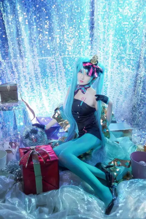 初音未来神级还原,是你梦中的蓝色系少女吗