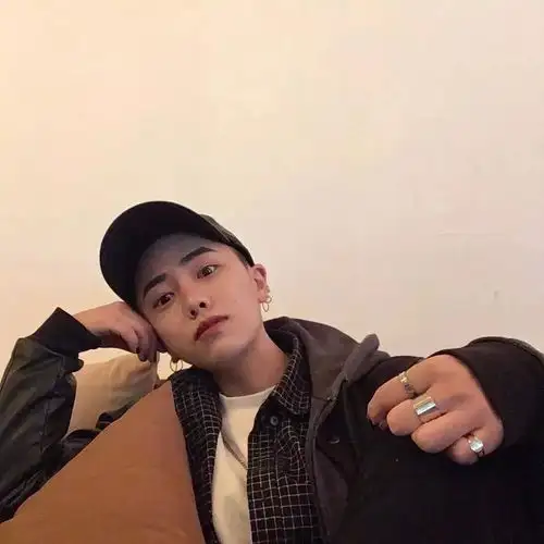 个性戴帽子头像,最喜欢听的土味套路情话在这里