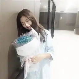 女生长发唯美捧花头像大全2018收起你的虚伪滚出我的世界