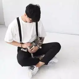 为什么我一戴墨镜,就被人攻击像算命佬和盲人按摩师