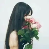 捧花情侣头像一左一右