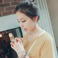 唯美韩系女生头像秋风吹走羞涩风衣拥有过温柔
