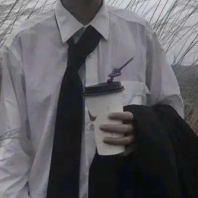 白衬衫黑领带半身男头,男生头像图片