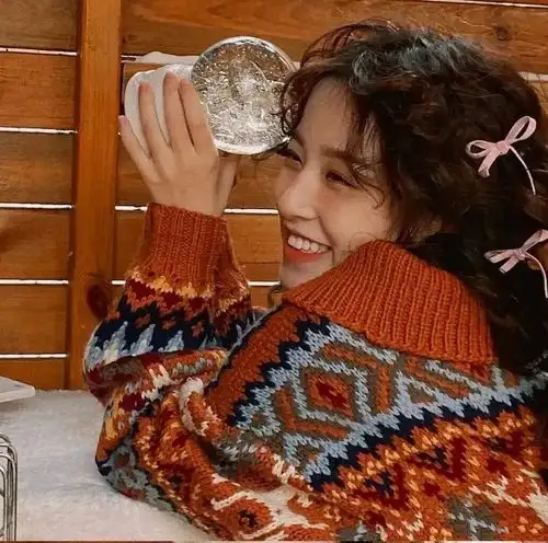 超惊艳红色系女生头像