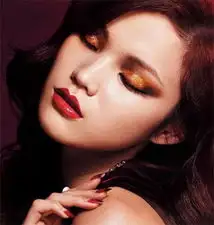 惹火撩人妆吸引男人不含糊
