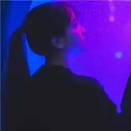 微信头像紫色系女生头像