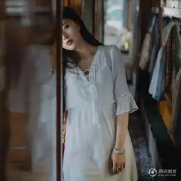 天工校花车厢秀标致长腿网友高冷禁欲系少女