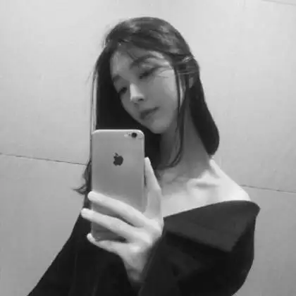 qq情侣头像黑白一男一女高冷,满脑子都是你