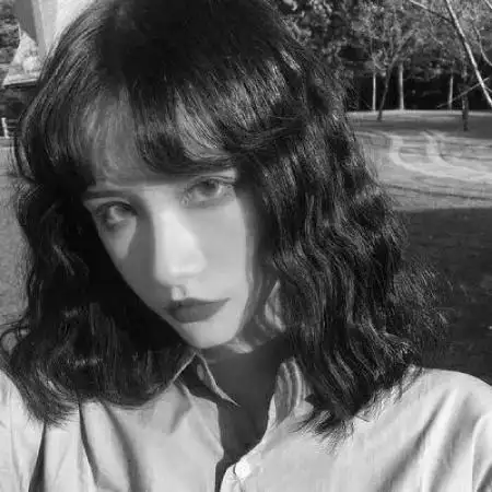 短发黑白女生头像,每一张都很美丽