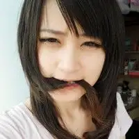 粉清纯的qq空间女子头像当游戏结束时我们会有快乐吗5