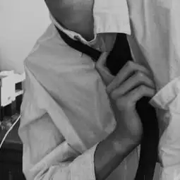 黑色系男头我还在这等你.