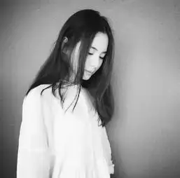 女头黑白灰