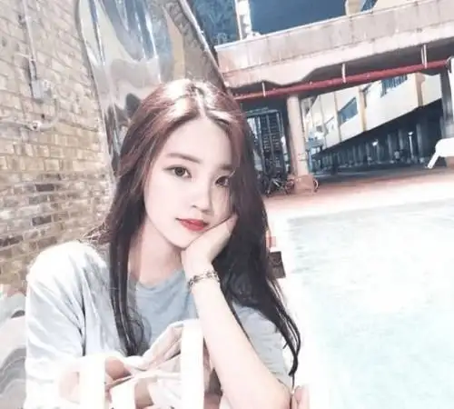 每日一笑昨天约的相亲那妹子来了,打你电话不接