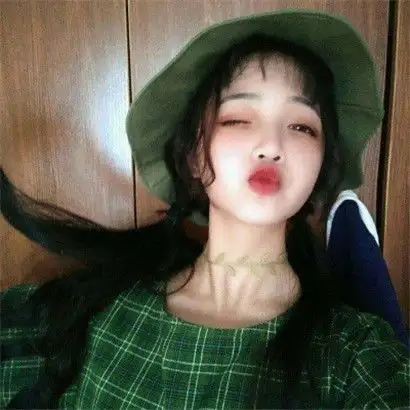 绿色系女生头像,可爱真人冷酷干净绿色系女生头像