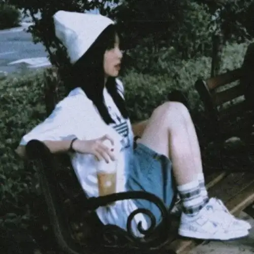 氛围感极强的女生头像