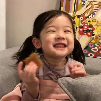吃东西萌娃头像