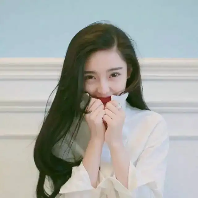 与其违心赔笑,不如一人安静心语0817