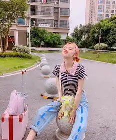 次惑小仙女为啥这么火看到她染橘色头发,网友第一网红不为过
