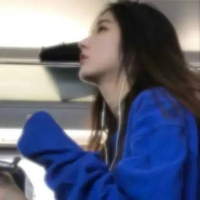 蓝色系头像女生图片2020好看可爱网图女生头像
