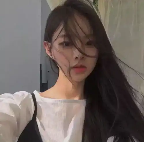 女生头像,我一个人自己放纵自己管