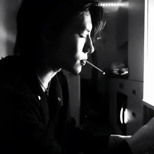 看起来超温柔的小奶狗男生头像,小奶狗的洋气男头颜值很高
