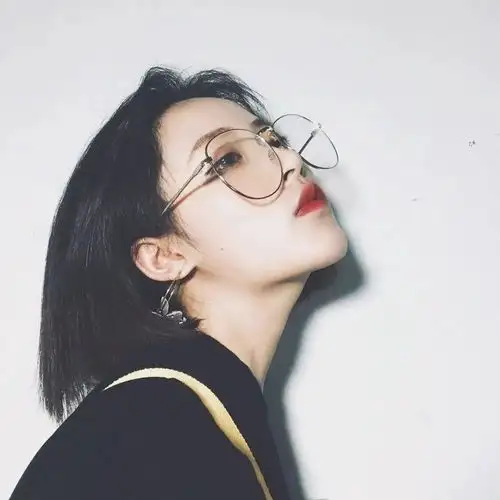 女生头像分享个不停