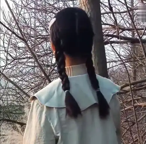 女儿16岁了,一天到晚梳着马尾辫,以后怎么找对象啊