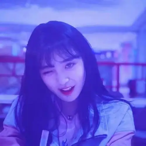 紫色超甜的女生头像,美女女生看过来