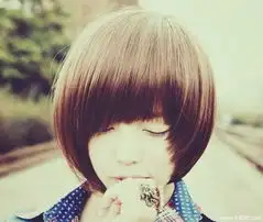 justbb韩系唯美遮瑕bb霜试用面对炎炎的夏日,面对众多bb霜的种类,菇凉当然要细心选一款好的防晒美白bb,夏天可