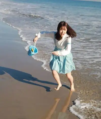 假小子褪落成二次元美女,徐娇的青衣长袖仙气十足获网友大赞