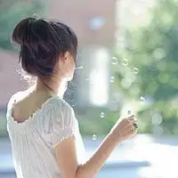 有没有跟这个头像类似的女头像情侣