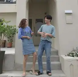 跟着ins爆红情侣学搭配,美得很高级