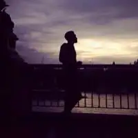 我要一个男生的背影,只要背影好看都可以,我有急用而且我还会给你们李易峰的照片,不仅有他的照片