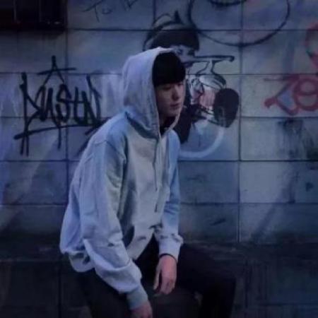 个性微信帅气男生头像,整体为蓝色系11张