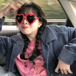 微笑女生头像治愈系女生笑容图片