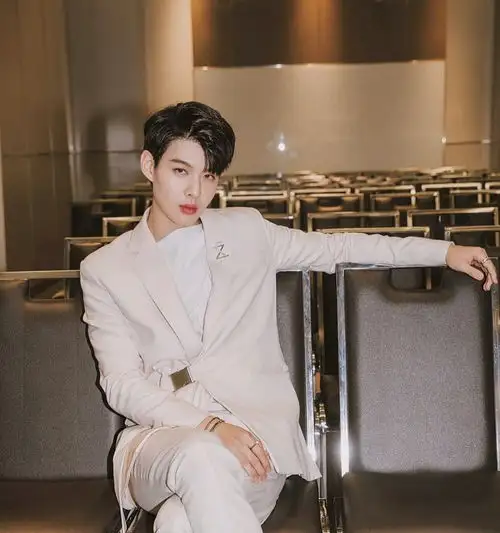 泰国甜系男孩黄明明,inssaintsup