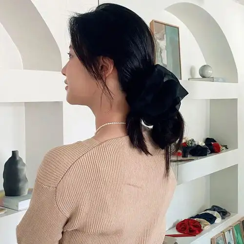 春天疯狂种草的这些治愈系穿搭,连同少女心一起打包