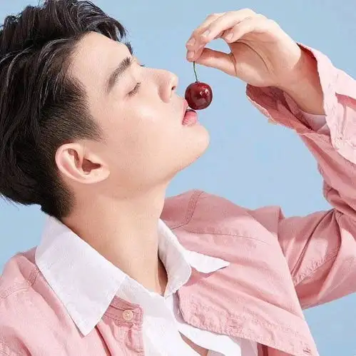 泰国甜系男孩黄明明,inssaintsup