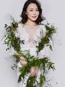 韩系ins风婚纱照照片韩系ins风婚纱照图片韩系ins风婚纱照素材wed114美图