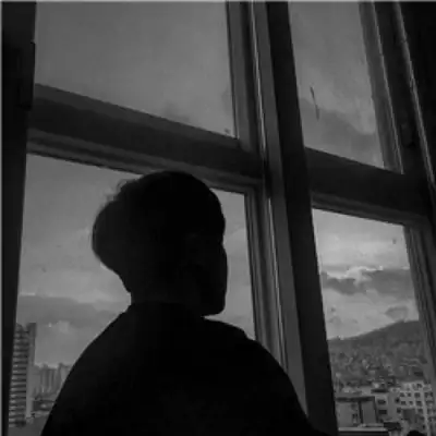 男生伤感侧颜头像喜欢有情调的男生呆呆的
