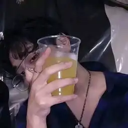 局部男女头像